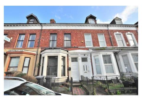 4 Bed Mid-terrace House for Sale in Avoniel Area - BT5